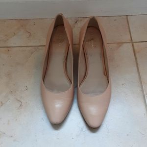 Cole Han  soft pink pumps